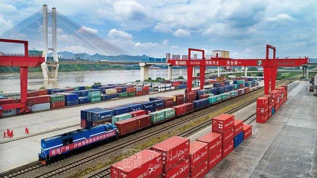 1至11月,泸州水路运输完成货运量超1800万吨